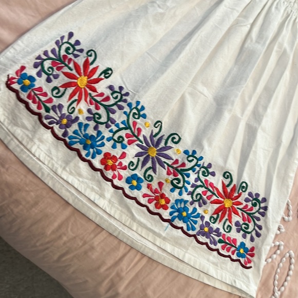 COPY - Mexican off-shoulder embroidered dress - Picture 2 of 4